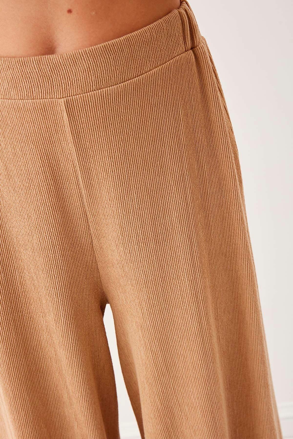 KNITTED TROUSERS