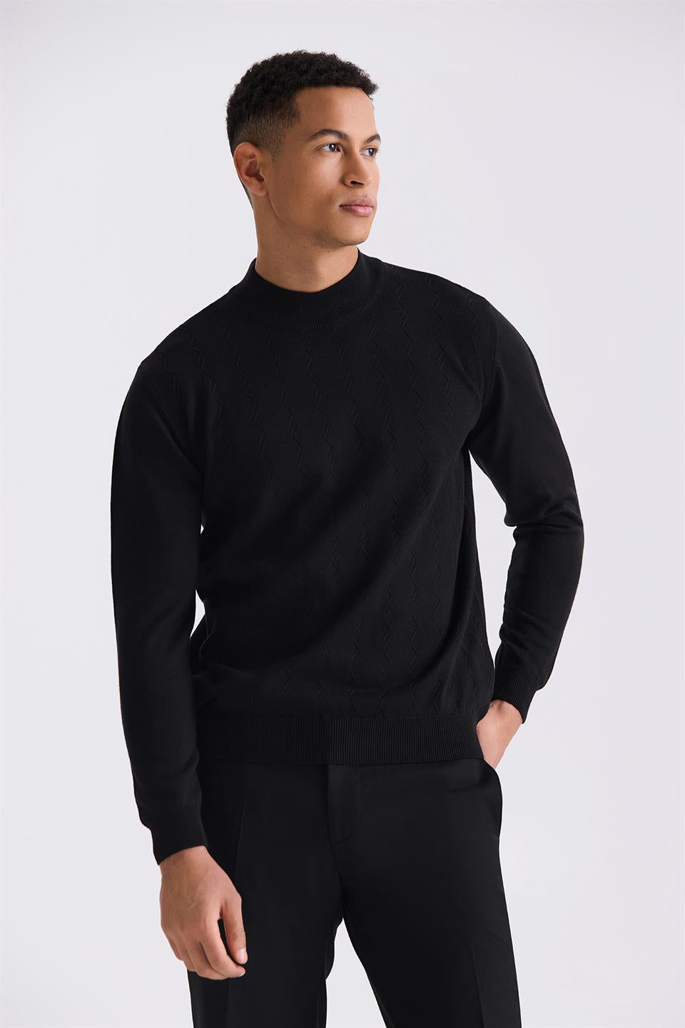 Half Sailor Collar Knitted Sweater With Black Classic Fit Pattern
