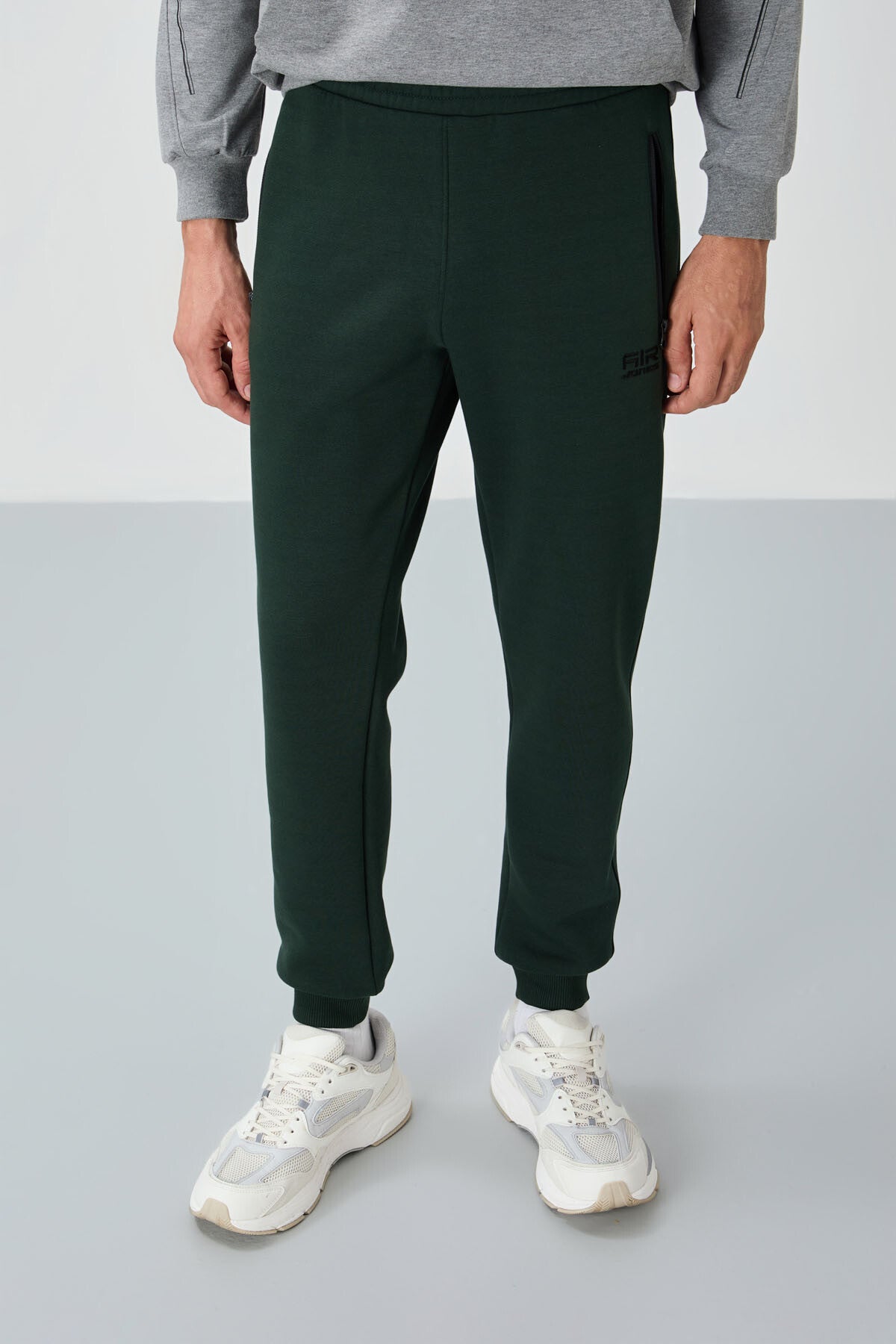 Cesar Pine Green Pocketed Jogger Men's Tracksuit Bottom - 84929