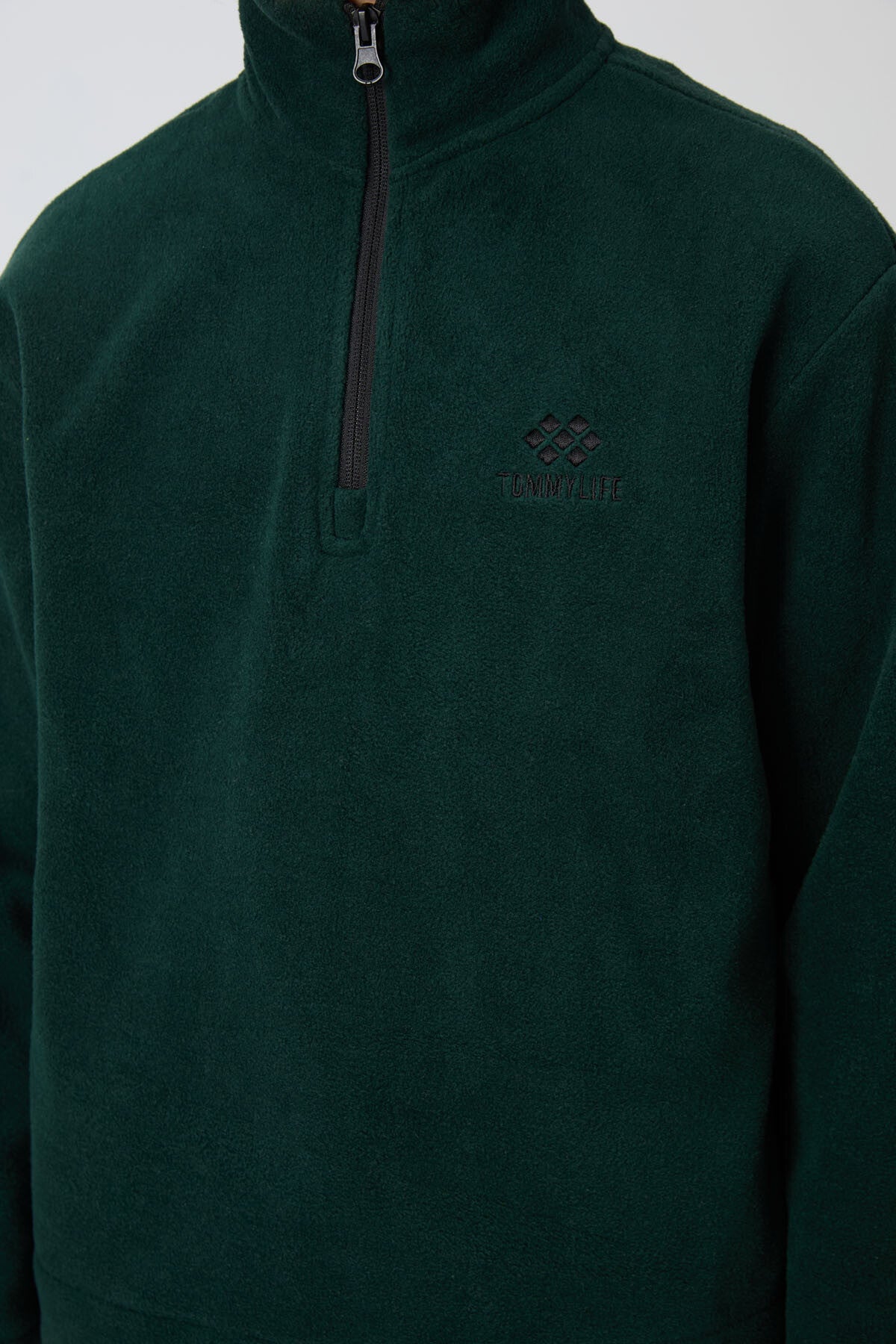 Pine Green Thick Soft Textured Standard Fit Embroidered Fleece Boys' Sweatshirt - 11221