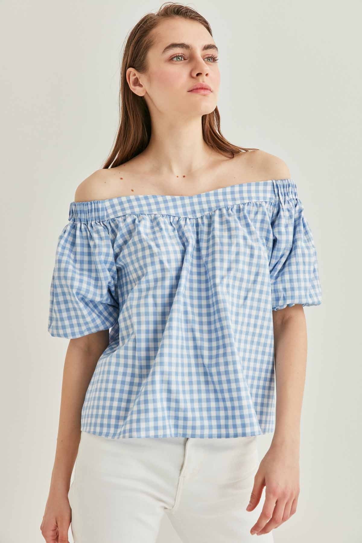 CARMEN COLLAR BACK-LACED BLOUSE