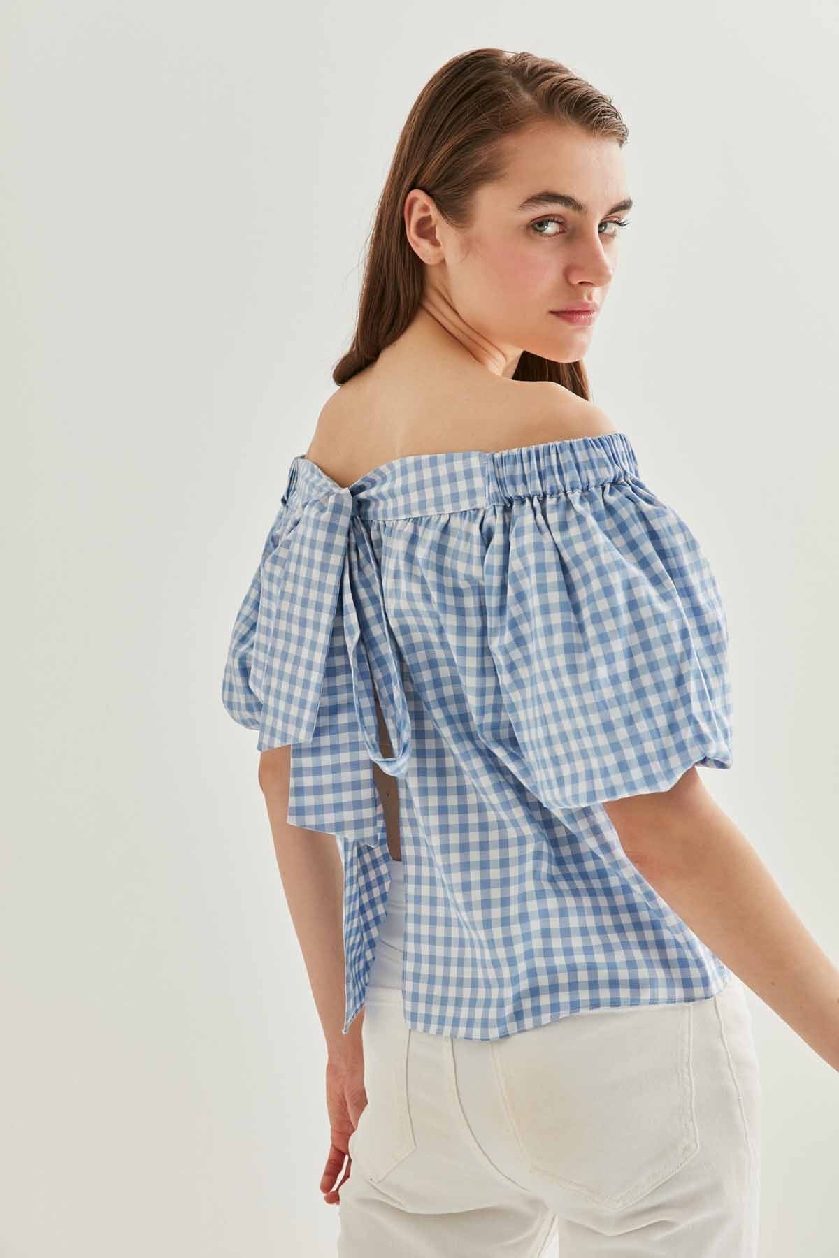 CARMEN COLLAR BACK-LACED BLOUSE
