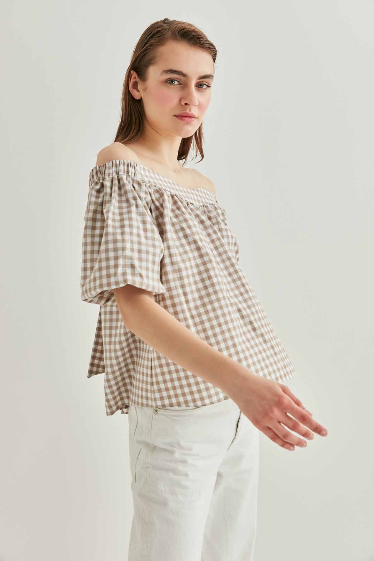 CARMEN COLLAR BACK-LACED BLOUSE
