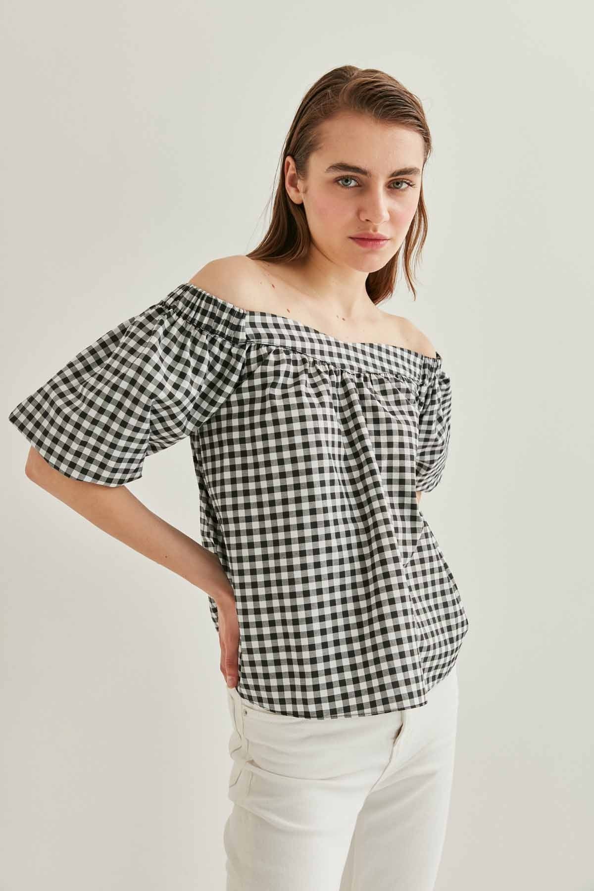 CARMEN COLLAR BACK-LACED BLOUSE