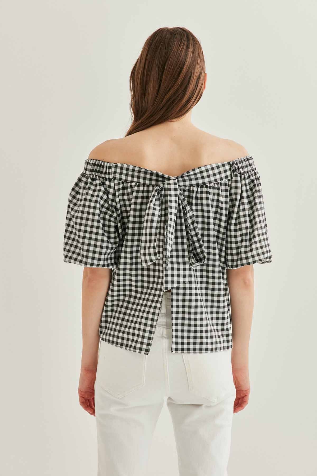 CARMEN COLLAR BACK-LACED BLOUSE