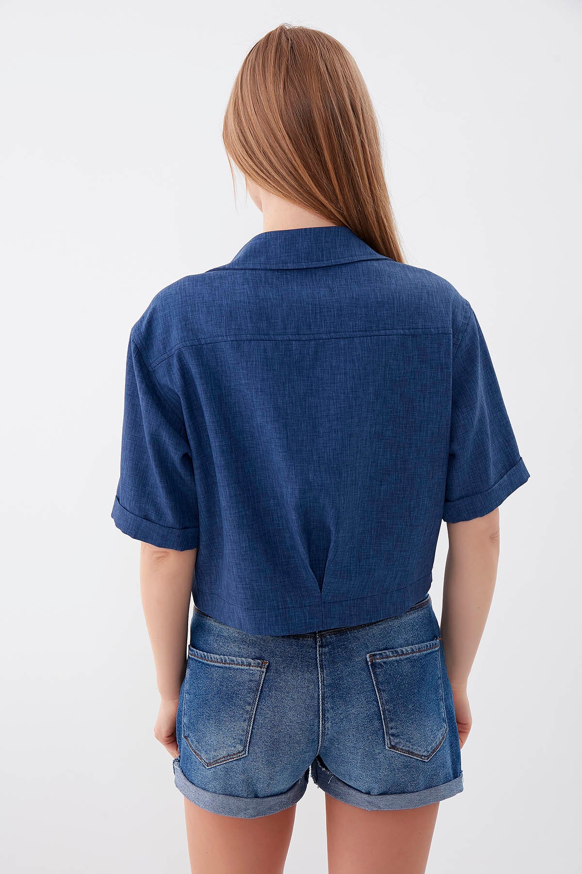 COMPACT SLEEVE CROP SHIRT
