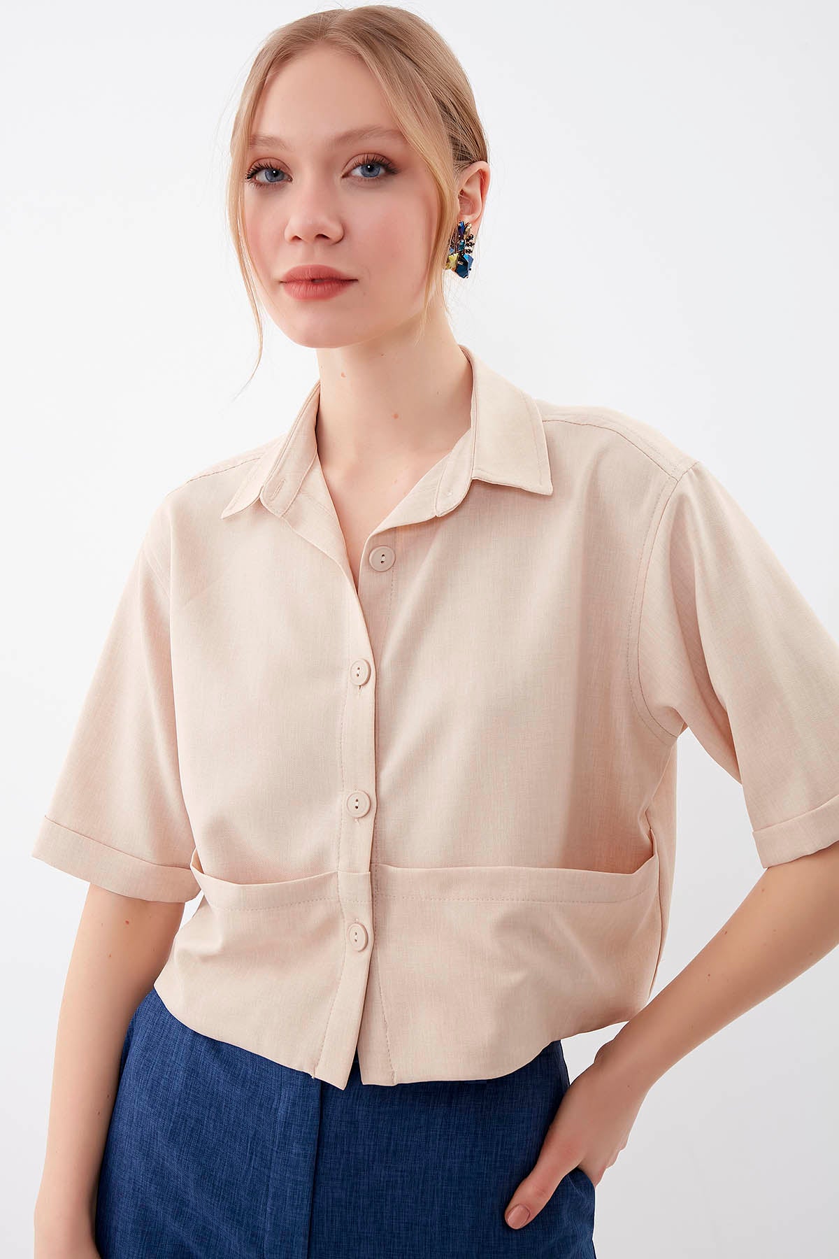 COMPACT SLEEVE CROP SHIRT