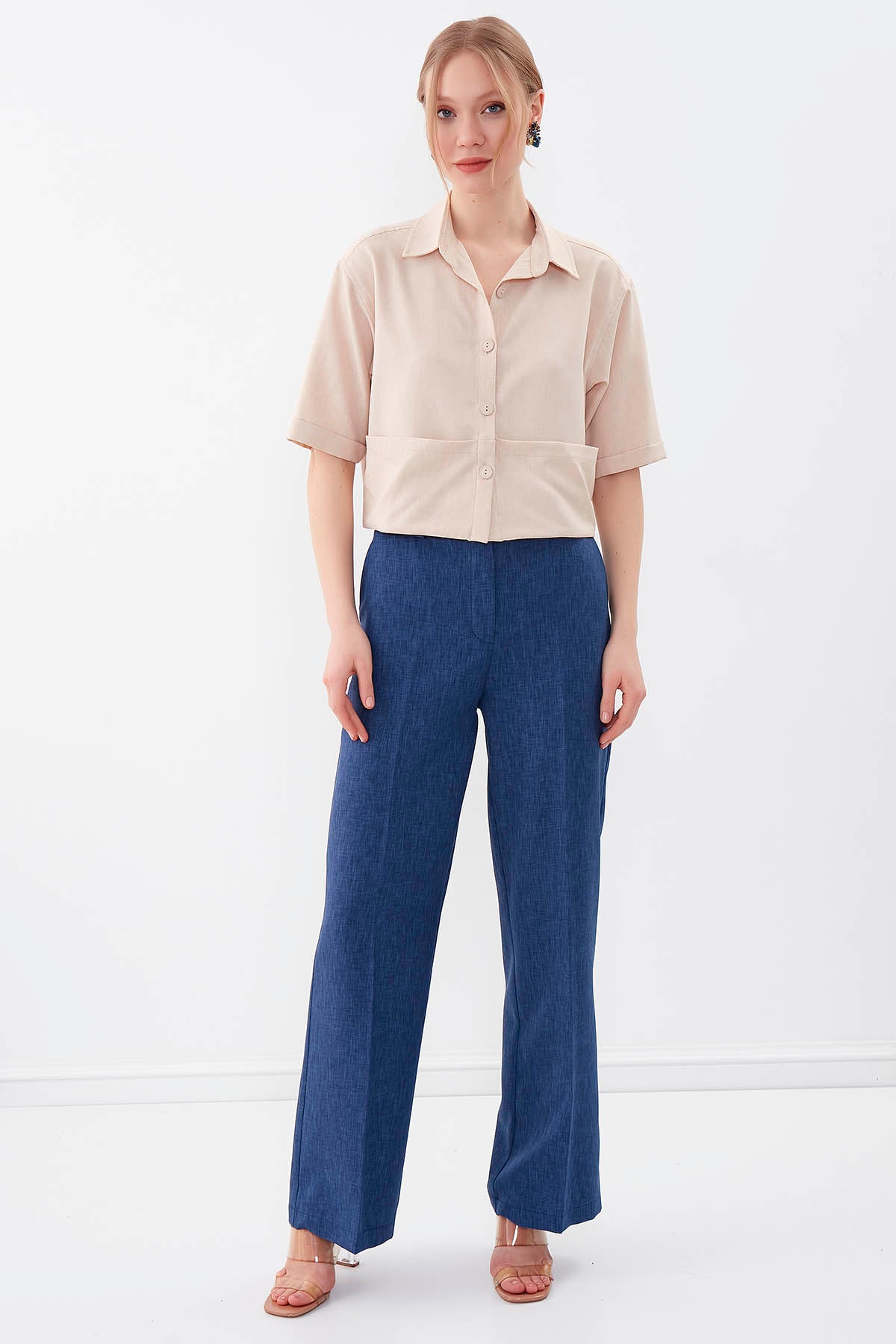 COMPACT SLEEVE CROP SHIRT