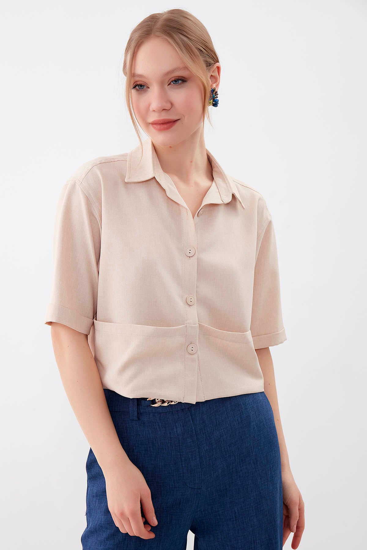 COMPACT SLEEVE CROP SHIRT