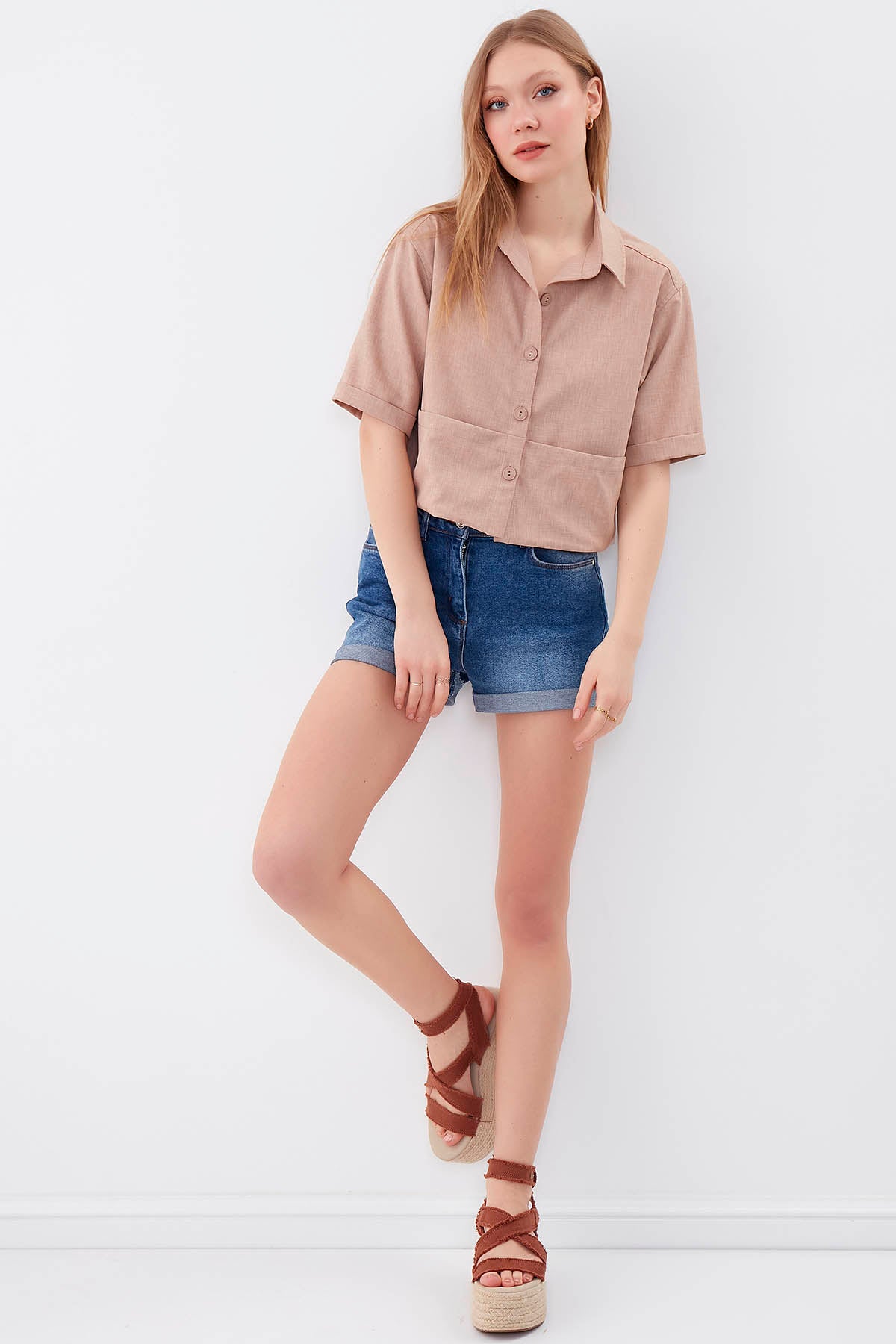COMPACT SLEEVE CROP SHIRT