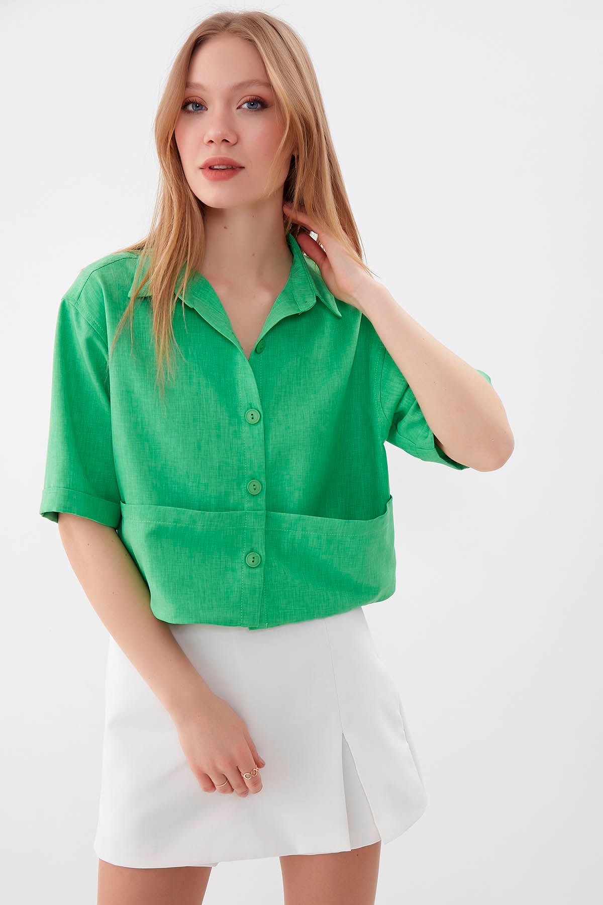 COMPACT SLEEVE CROP SHIRT
