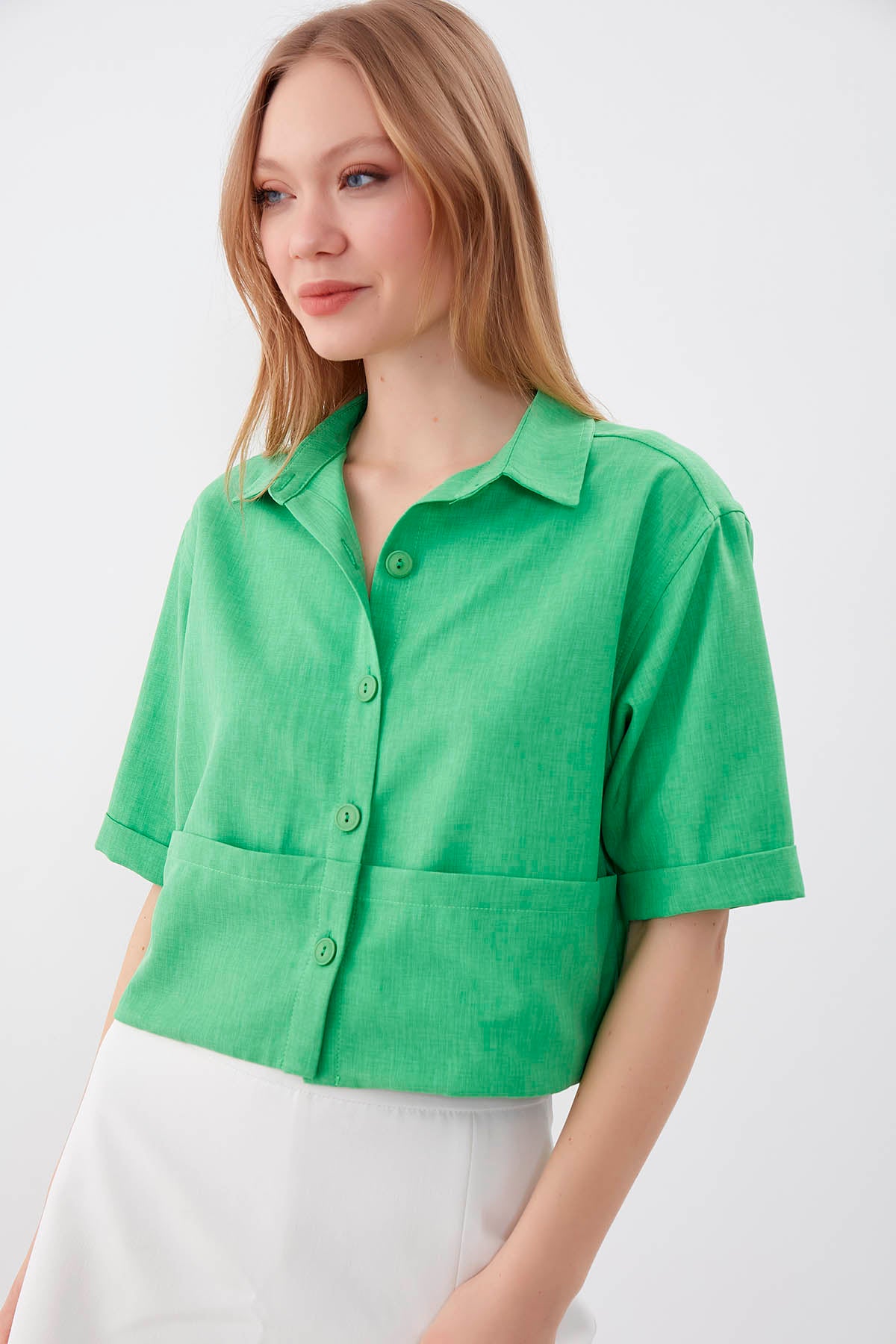 COMPACT SLEEVE CROP SHIRT