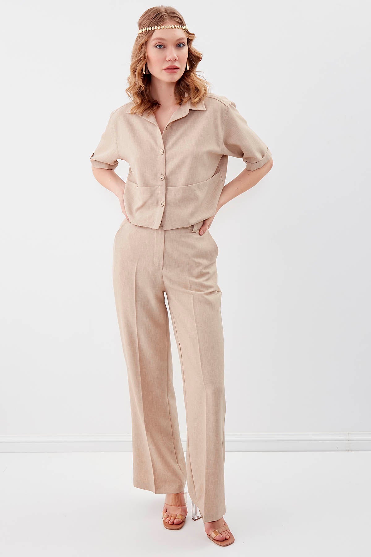 COMPACT SLEEVE CROP SHIRT