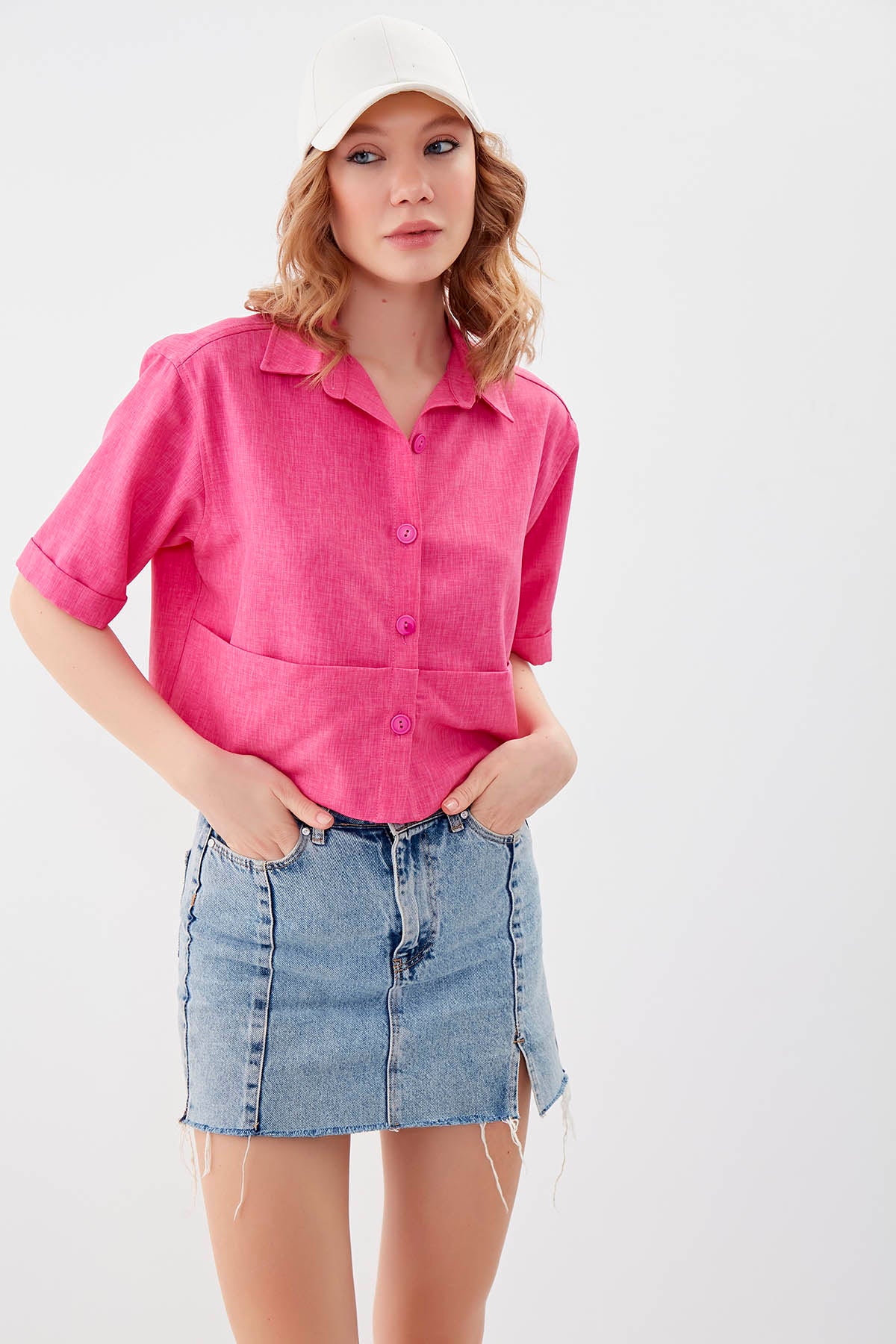 COMPACT SLEEVE CROP SHIRT