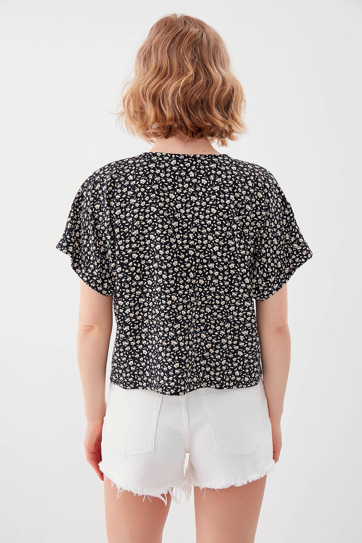 FLORAL PATTERN V COLLAR SHORT SLEEVE BLOUSE