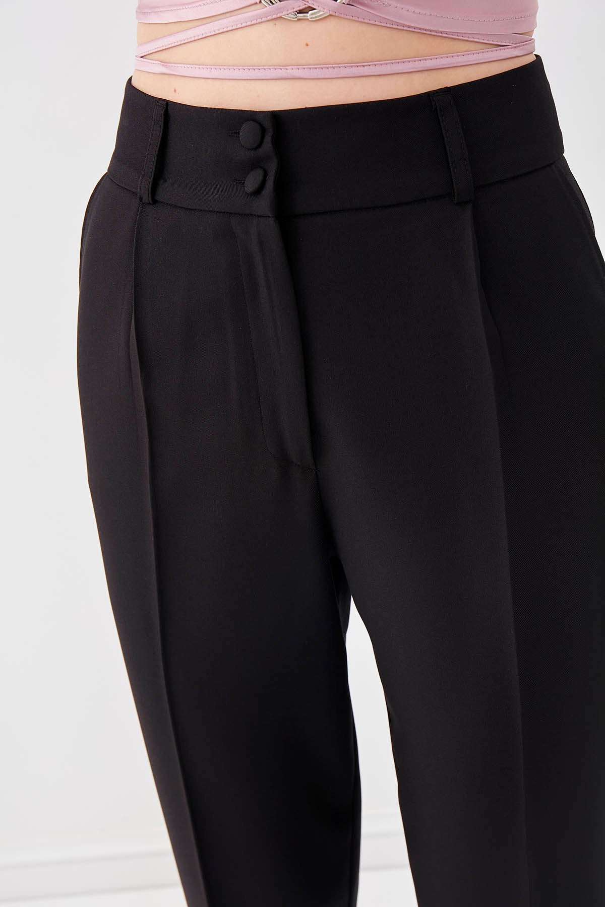 DOUBLE-BUTTON CROP TROUSERS
