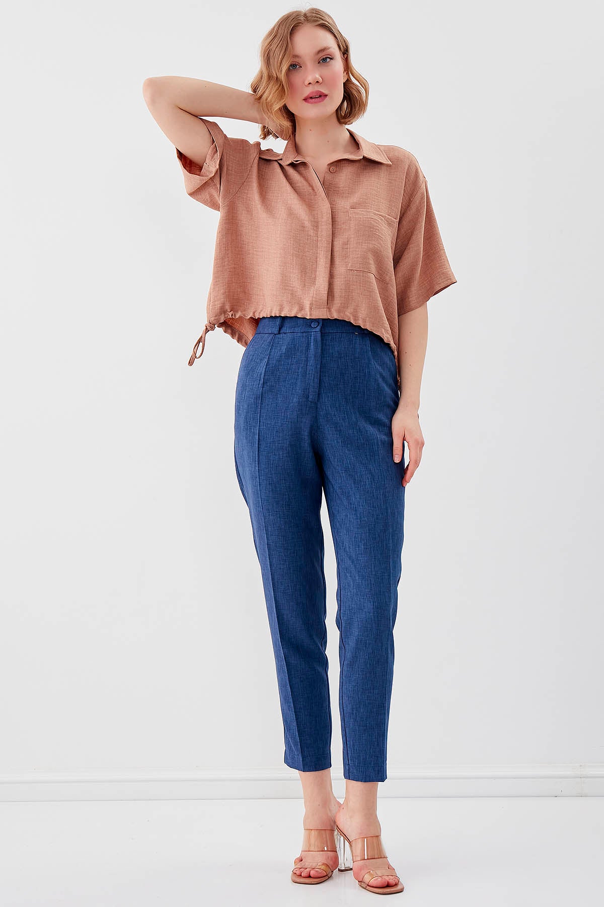 DOUBLE-BUTTON CROP TROUSERS