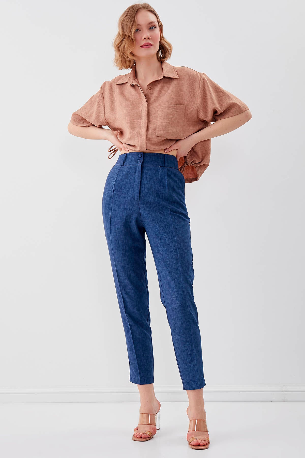 DOUBLE-BUTTON CROP TROUSERS