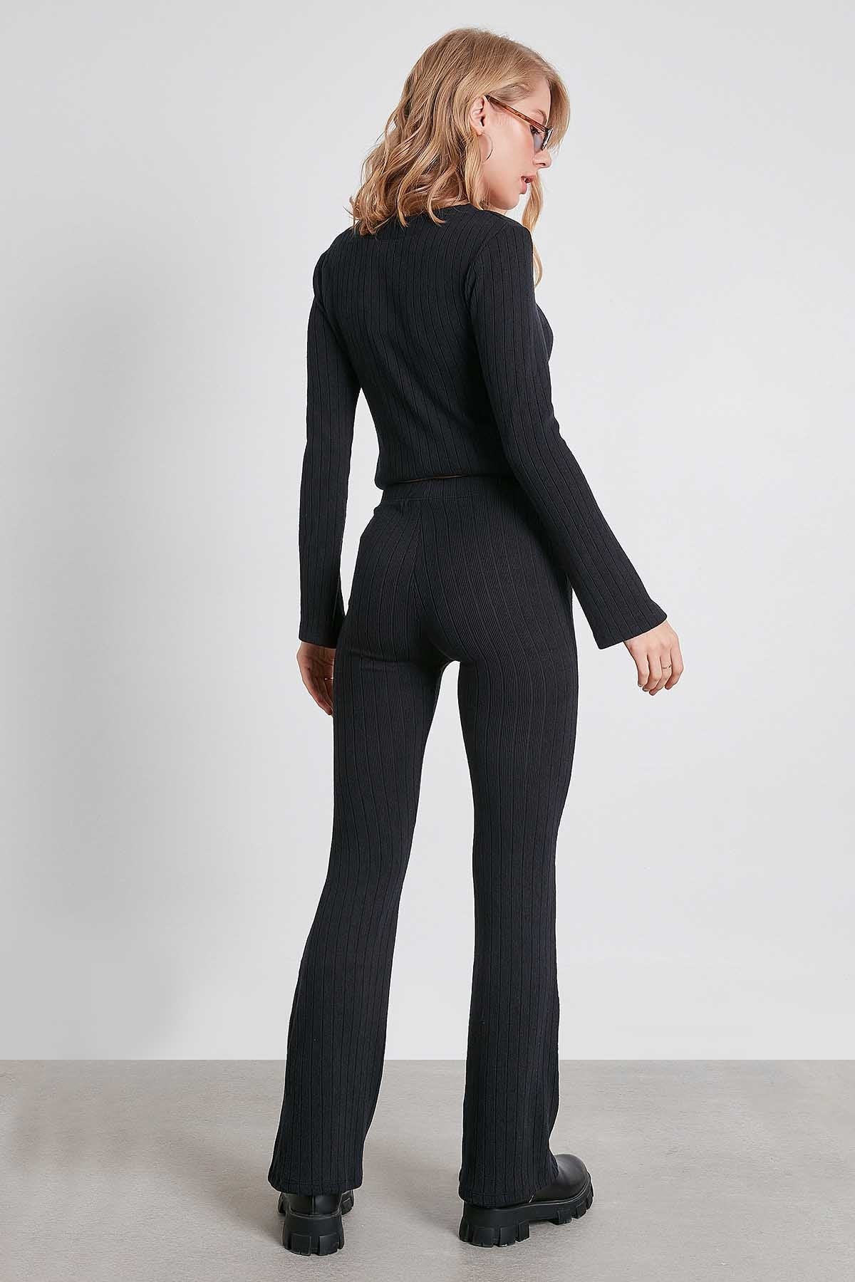 STRIPED KNITTED CLOTH COMFORTABLE TROUSERS