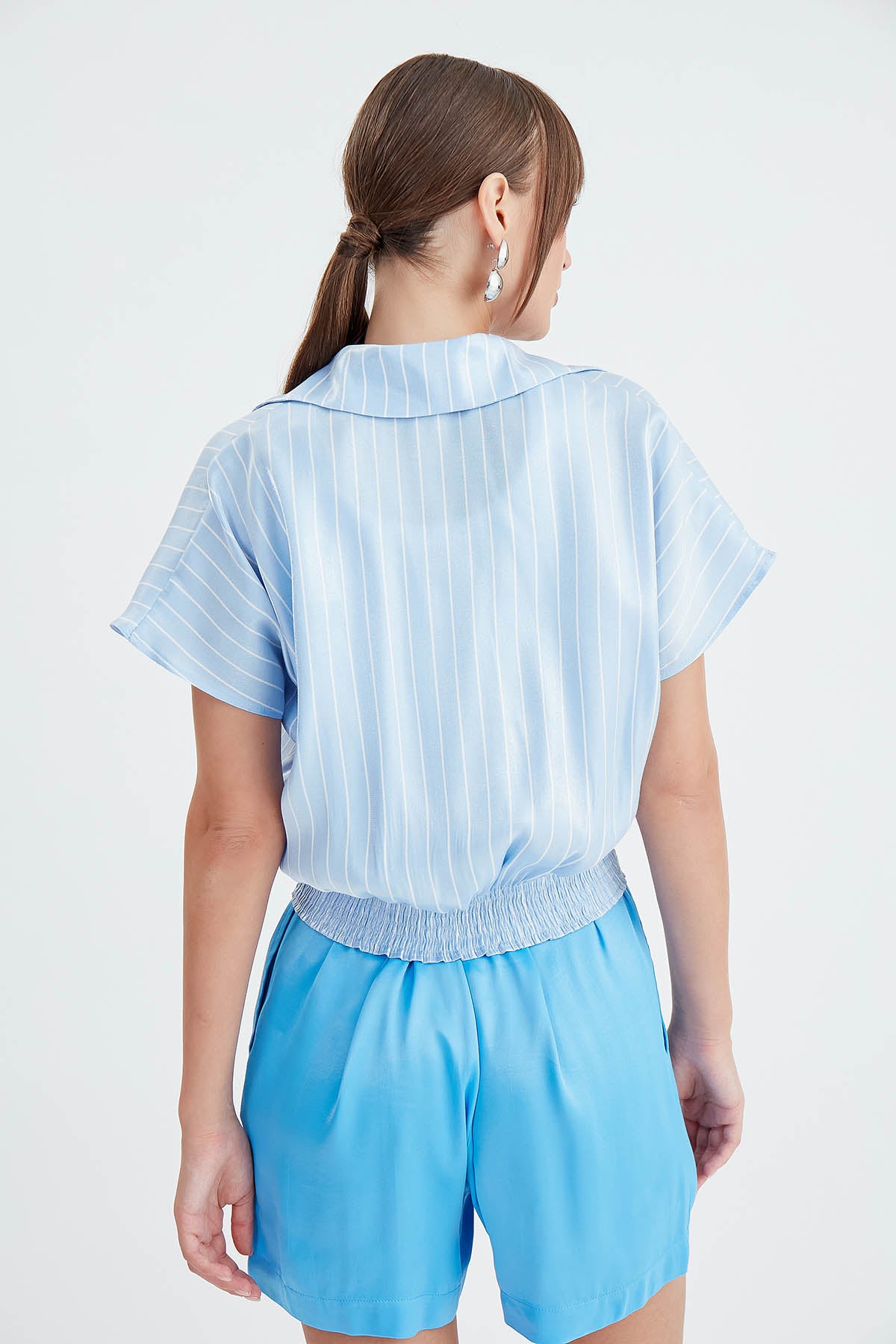 STRIPED GLOSSY SATIN FRONT LINKED SHIRT