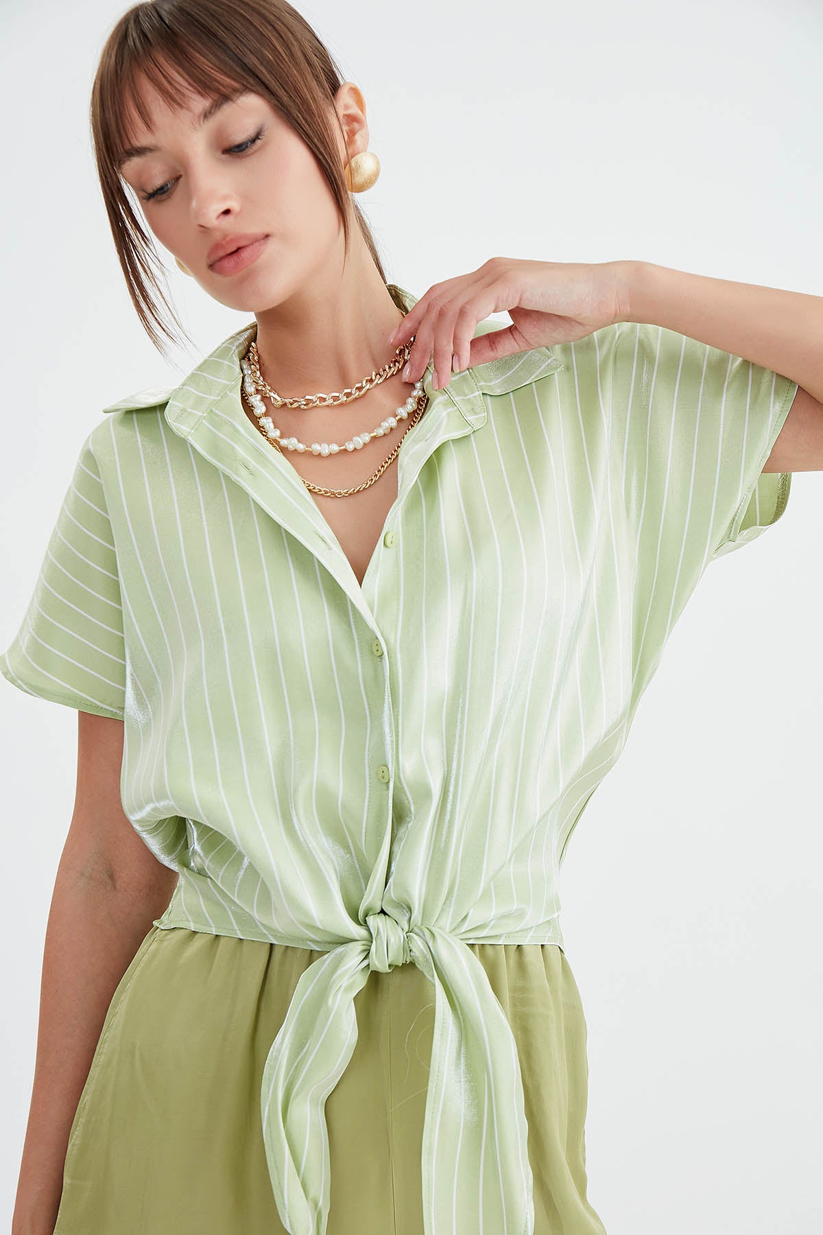 STRIPED GLOSSY SATIN FRONT LINKED SHIRT