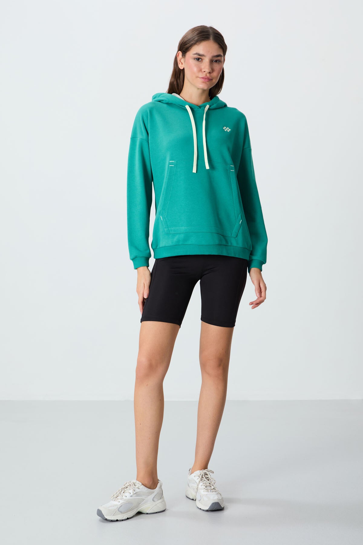 Compact Cotton Thick Smooth Textured Hooded Oversize Fit Women's Sweatshirt - 97291