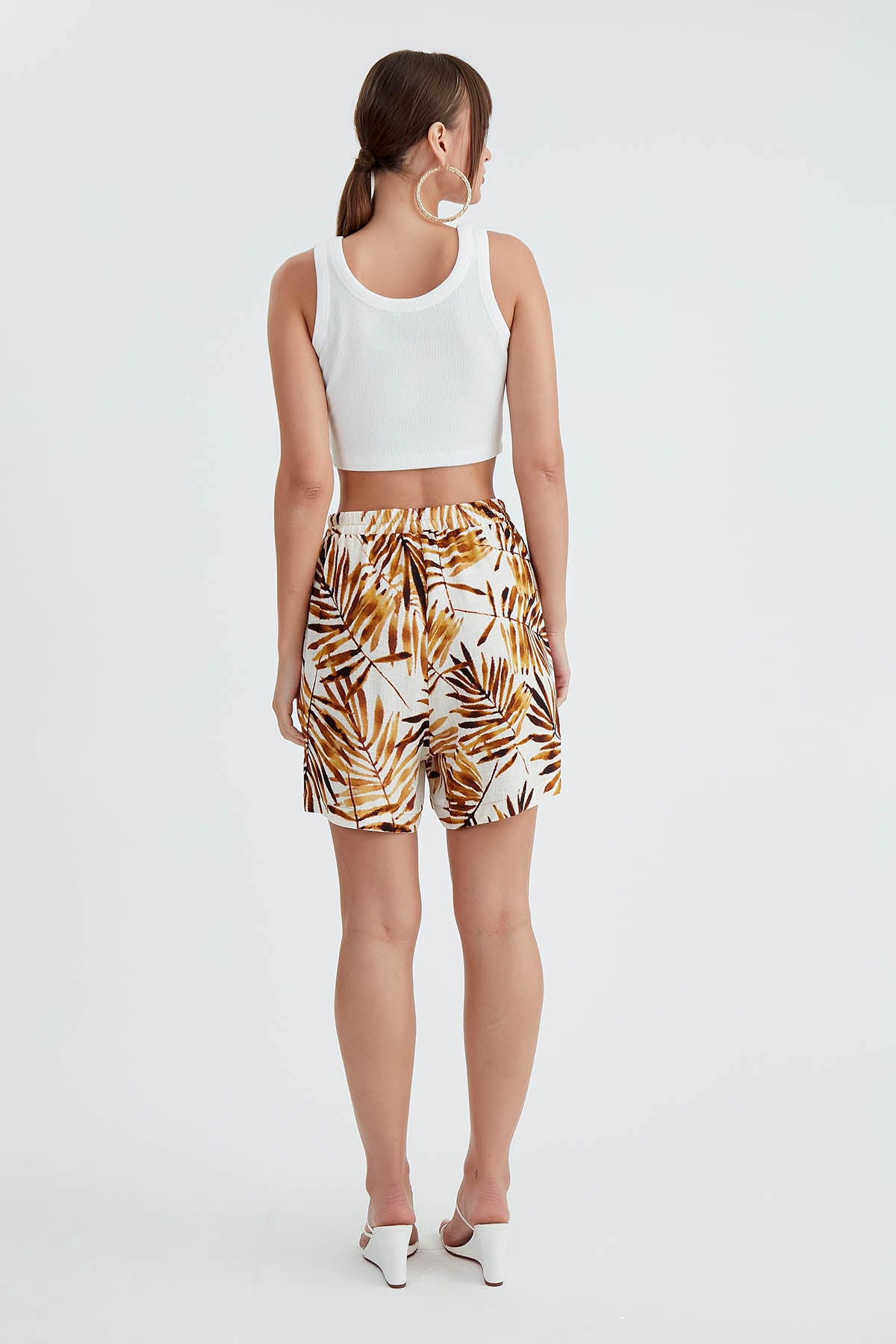 LEAF PATTERNED WAIST ELASTANE SHORTS