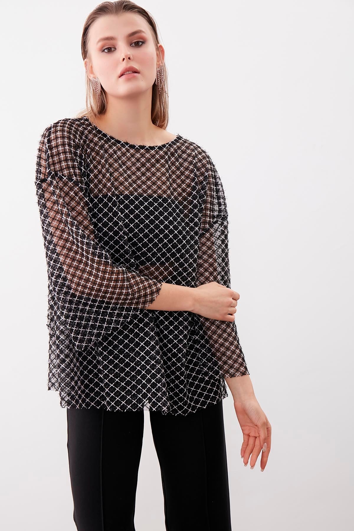 TRANSPARENT PATTERNED BLOUSE