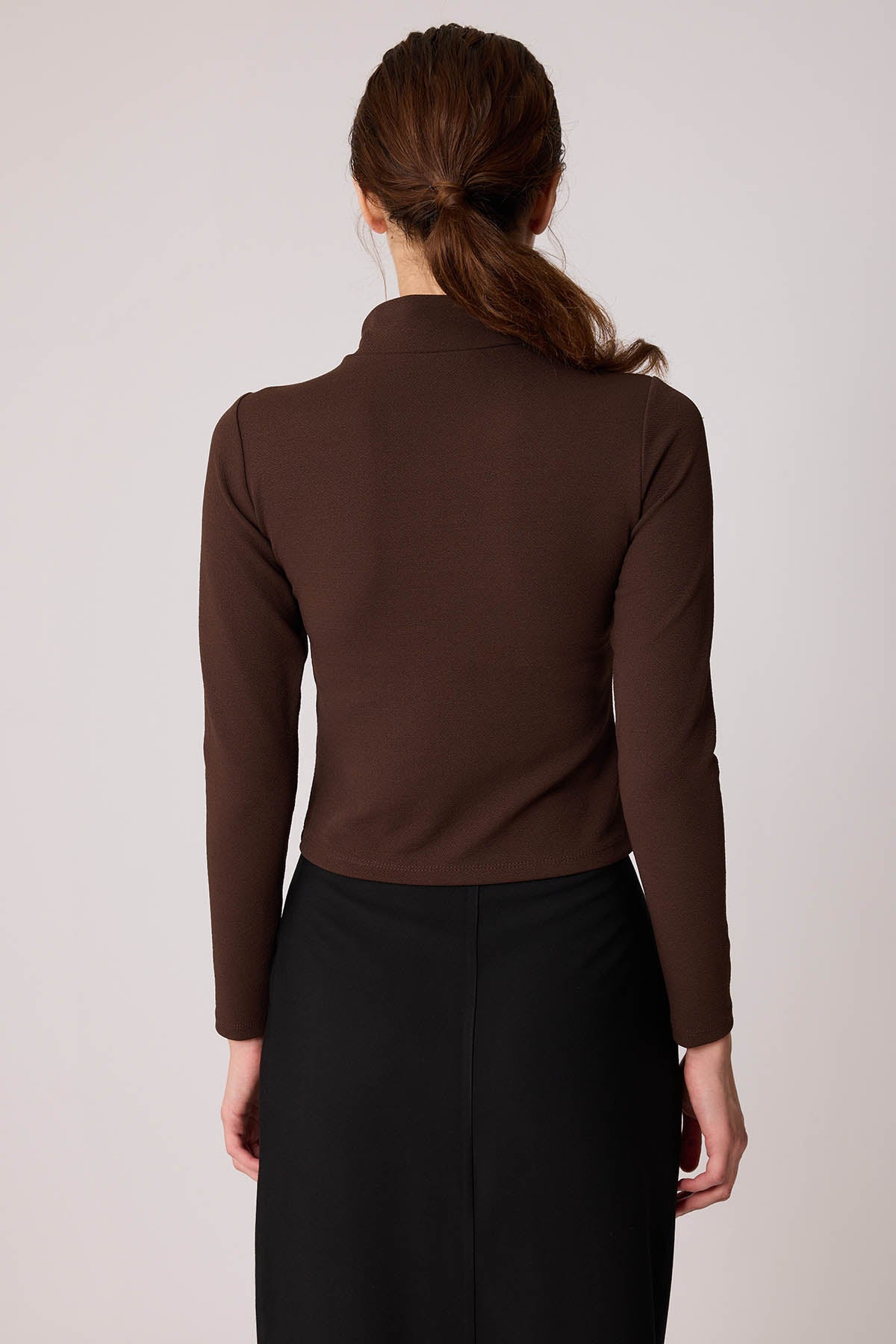 TURTLENECK CROP BLOUSE