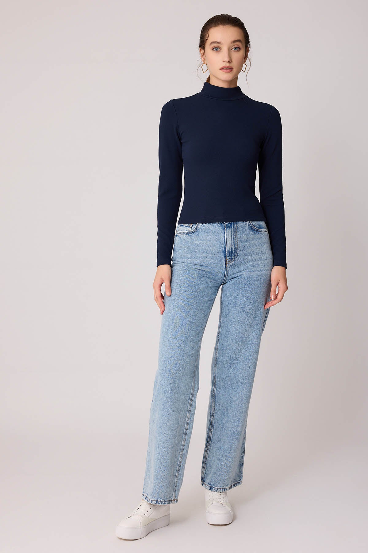 TURTLENECK CROP BLOUSE