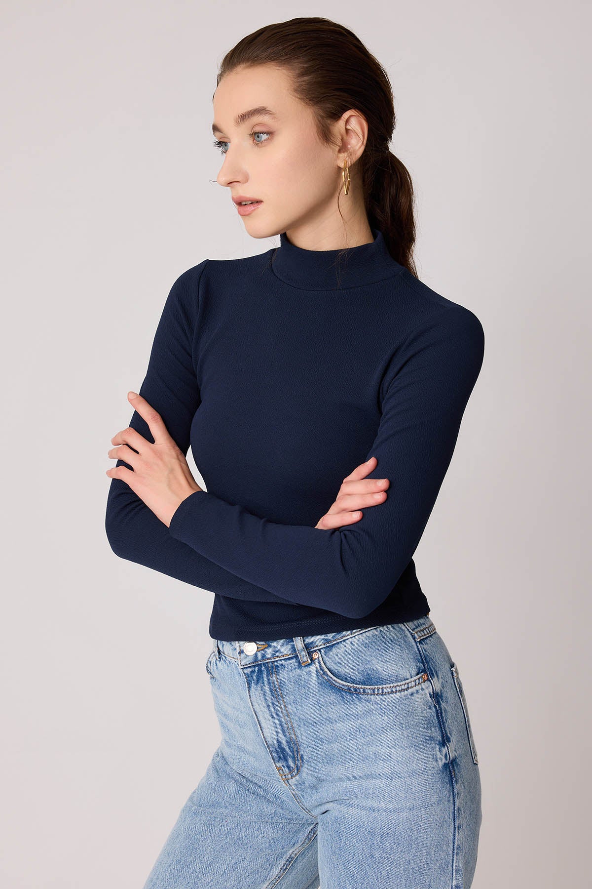 TURTLENECK CROP BLOUSE