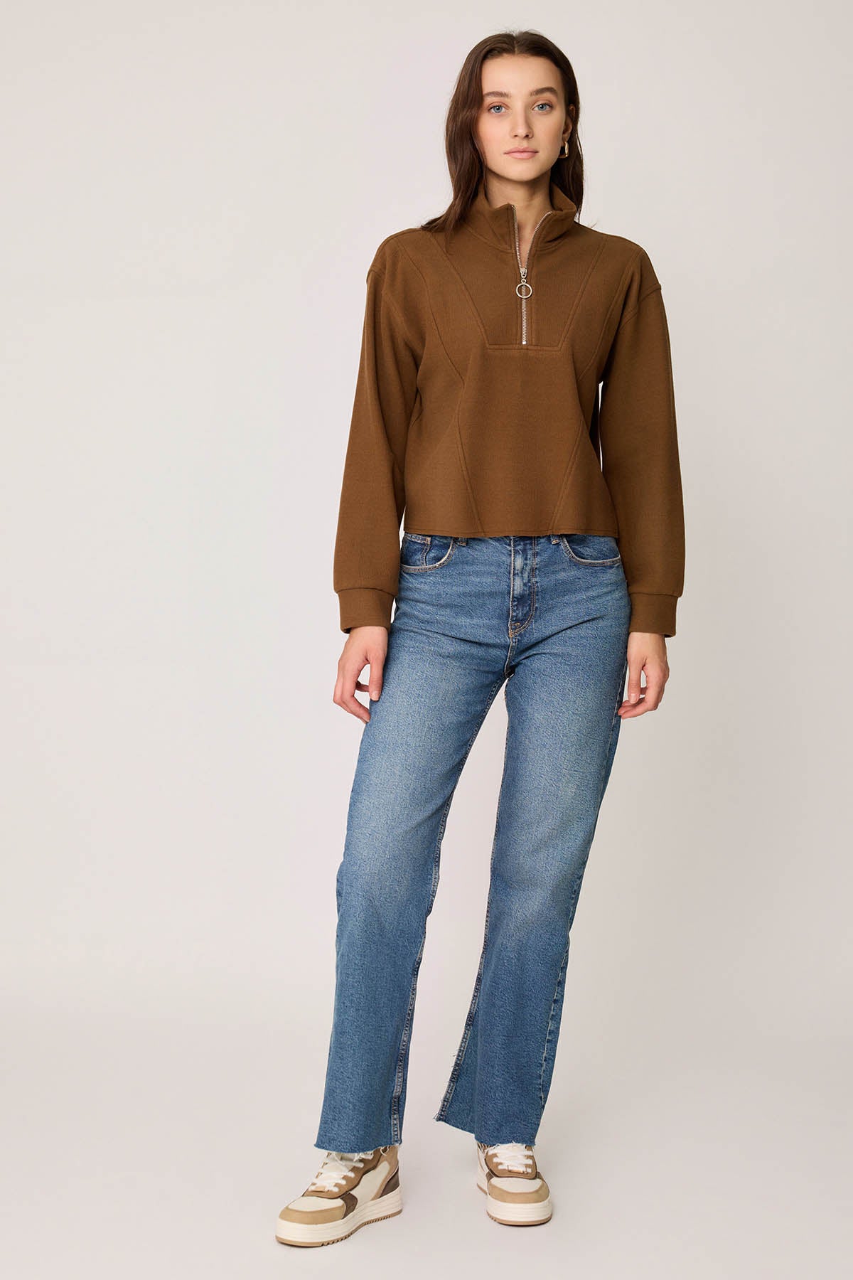 KNITTED SWEATSHIRT WITH STEEP COLLAR & ZIPPER