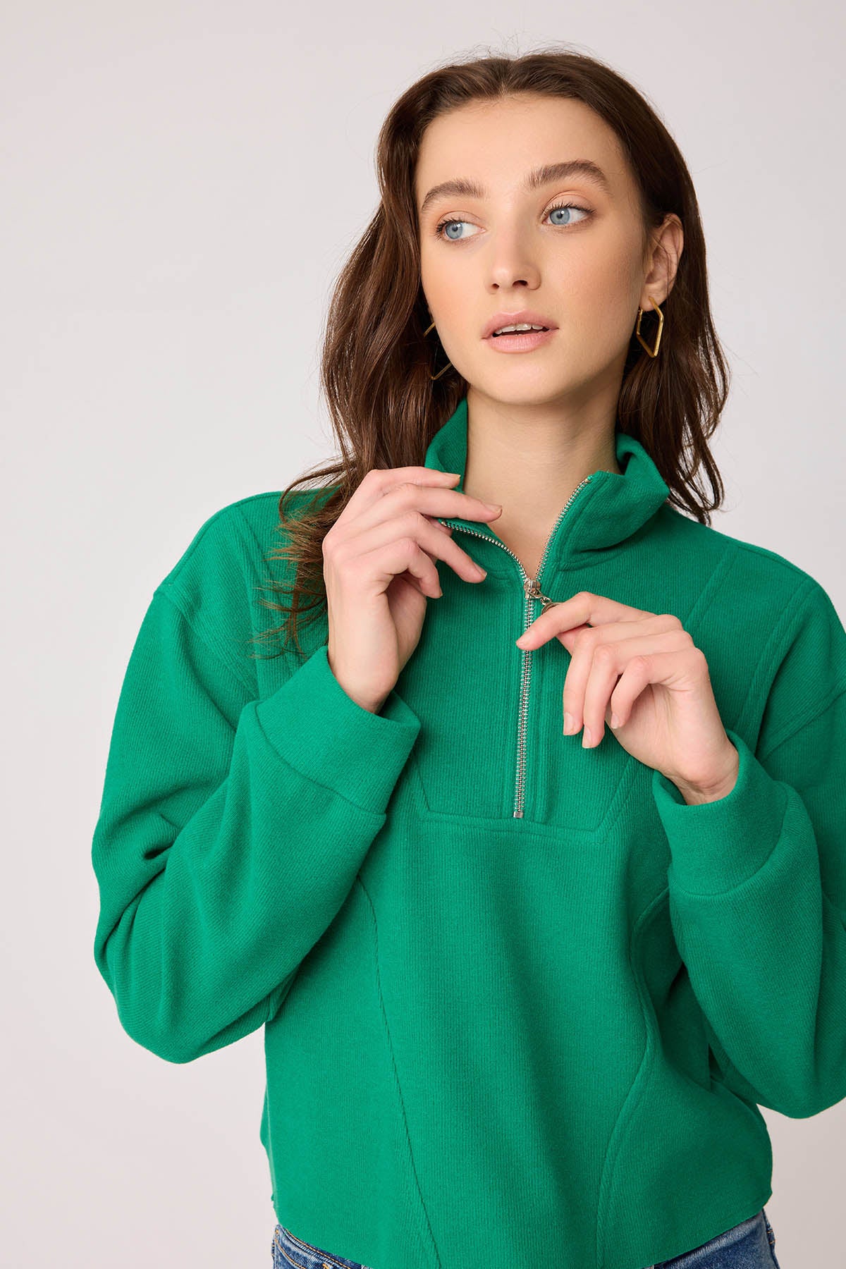 KNITTED SWEATSHIRT WITH STEEP COLLAR & ZIPPER