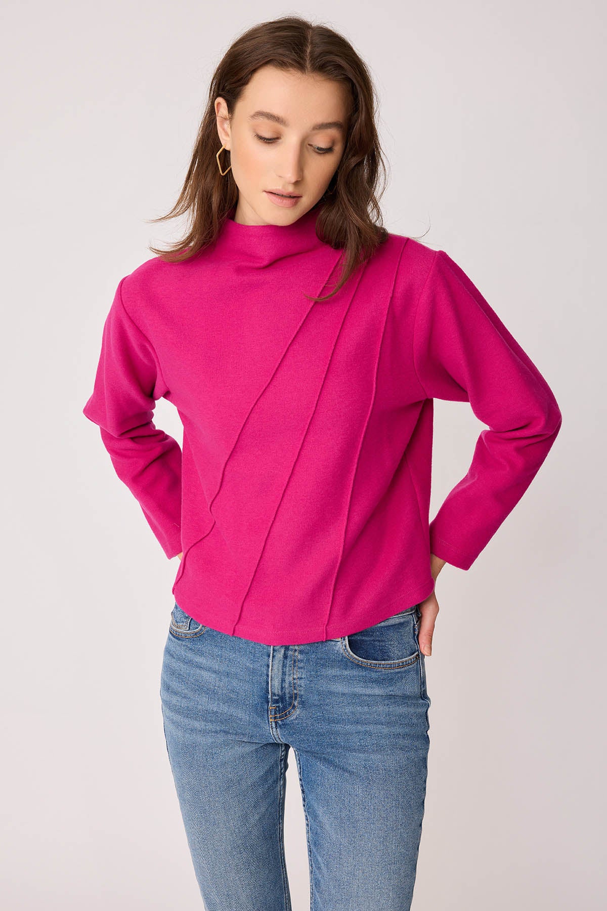 STEEP COLLAR FRONT-STITCHED BACK-ZIPPED BLOUSE