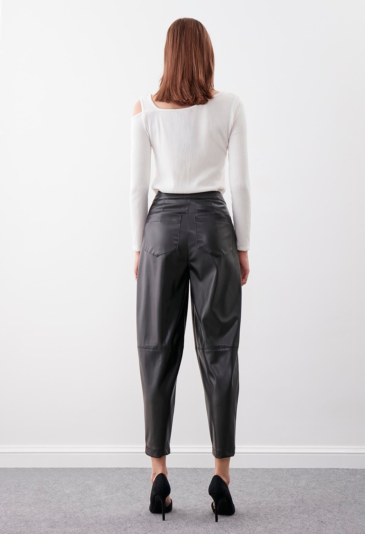 DETAILED FAUX LEATHER BLACK TROUSERS