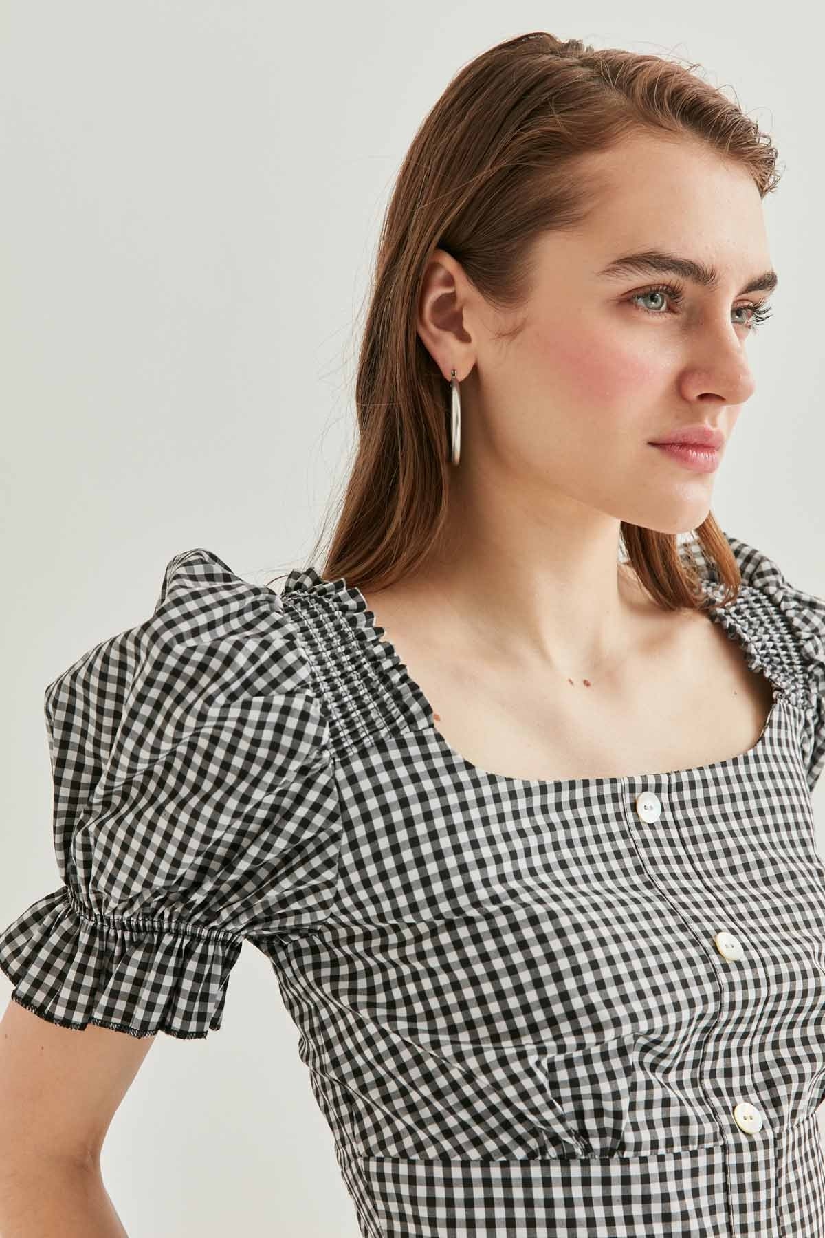 BUTTON DETAILED CHECKERED BLOUSE