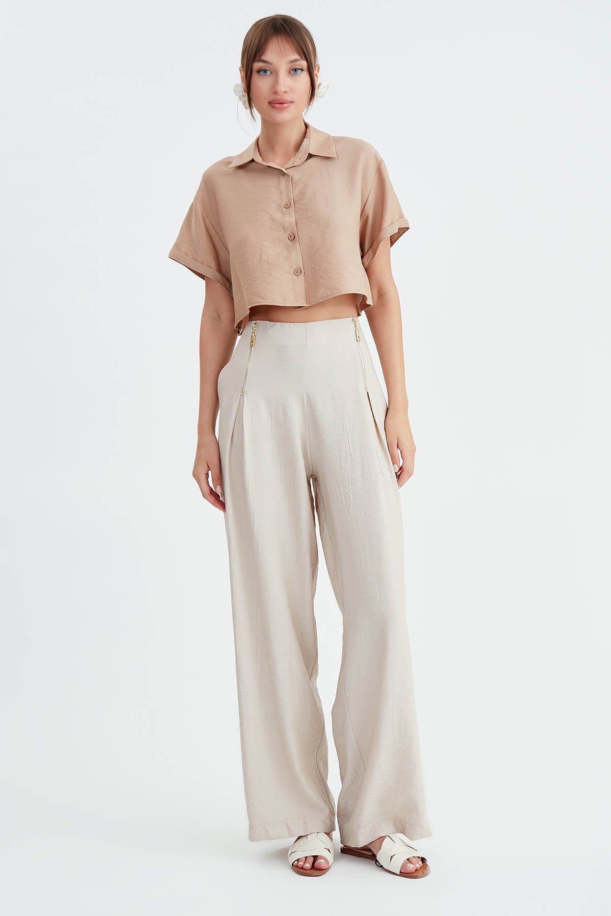 LOW SHOULDER CROP SHIRT