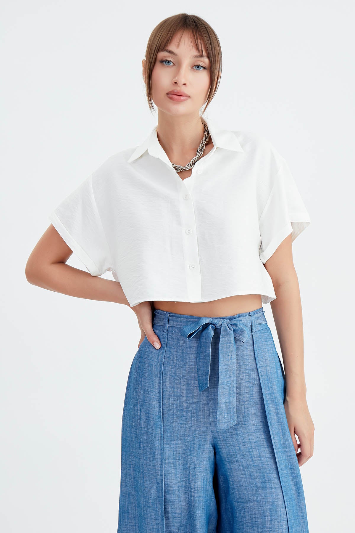 LOW SHOULDER CROP SHIRT
