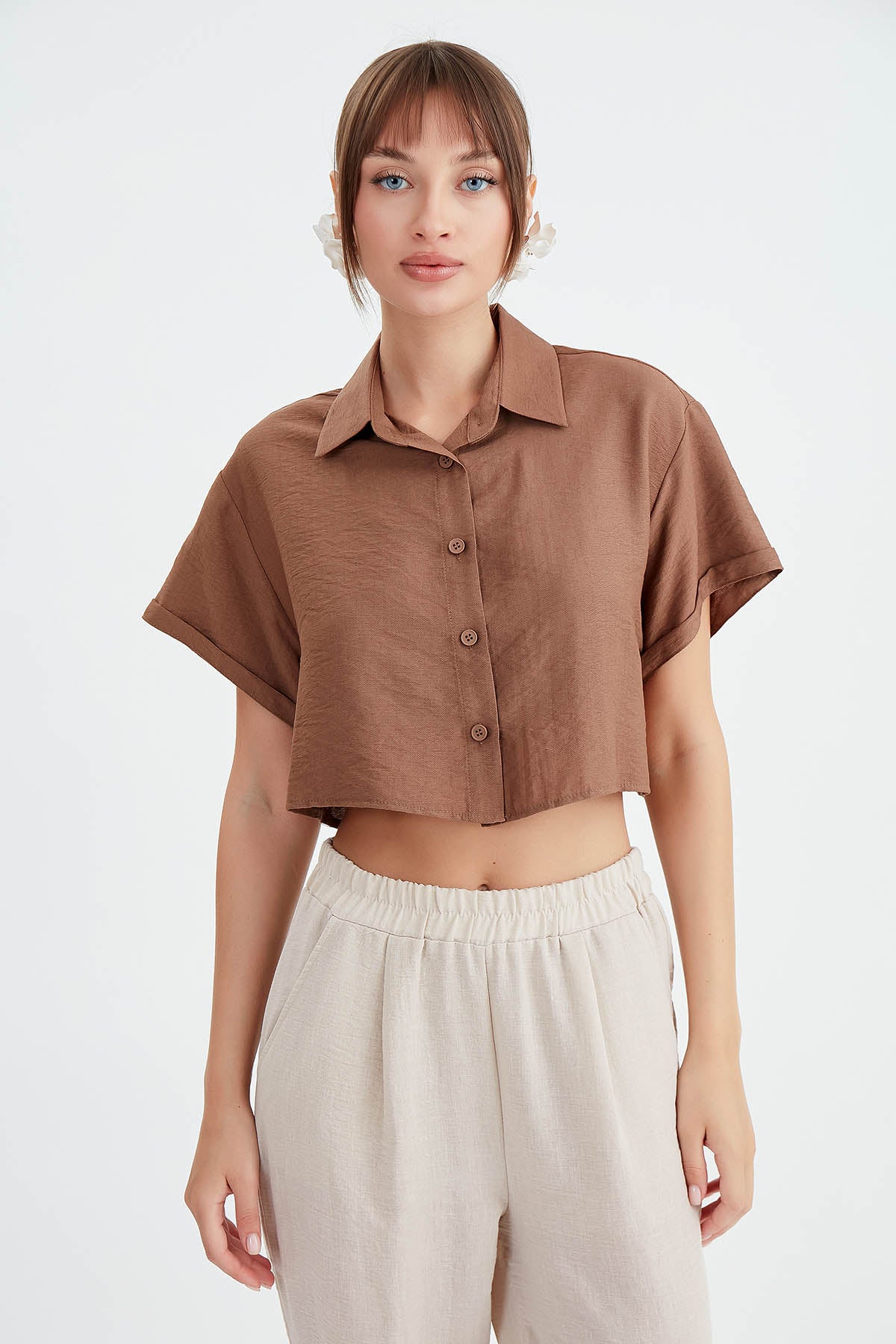 LOW SHOULDER CROP SHIRT