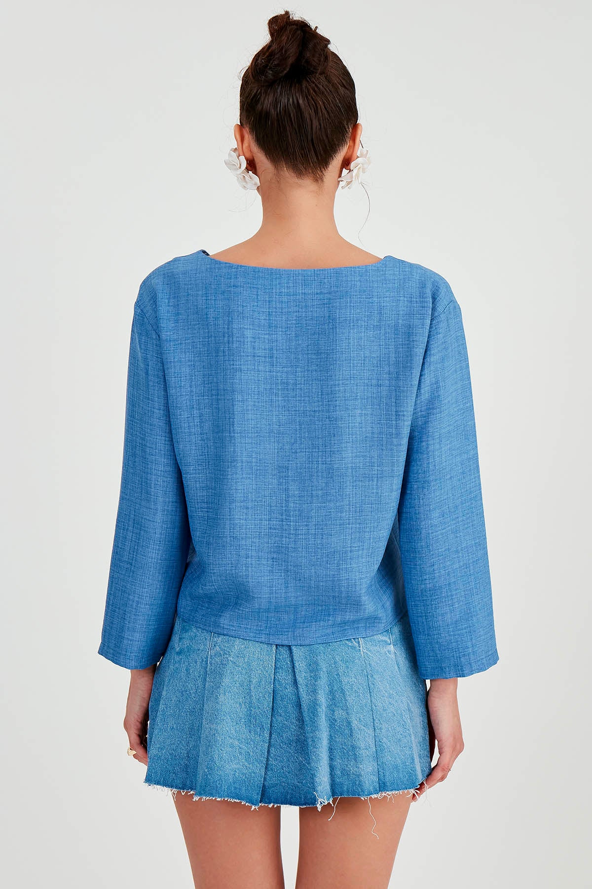 LOW SHOULDER JUDGE COLLAR BLOUSE