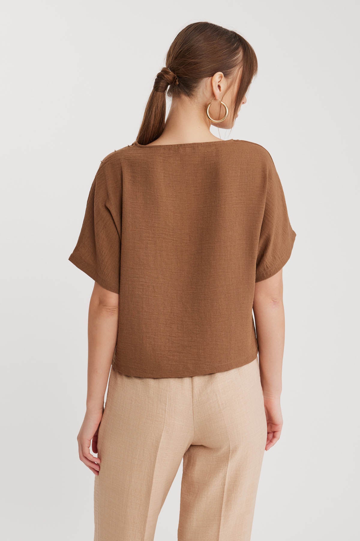 LOW SHOULDER DETAIL BLOUSE