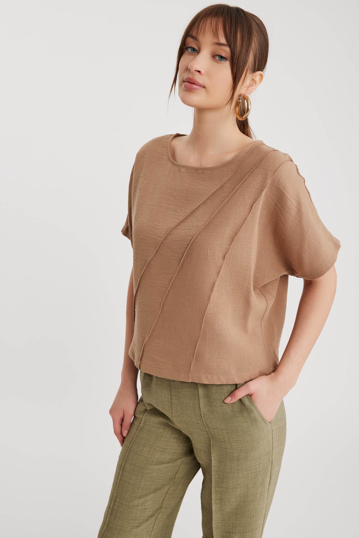 LOW SHOULDER DETAIL BLOUSE