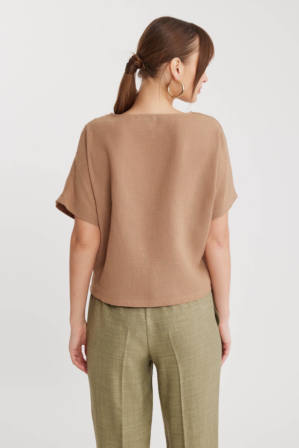 LOW SHOULDER DETAIL BLOUSE