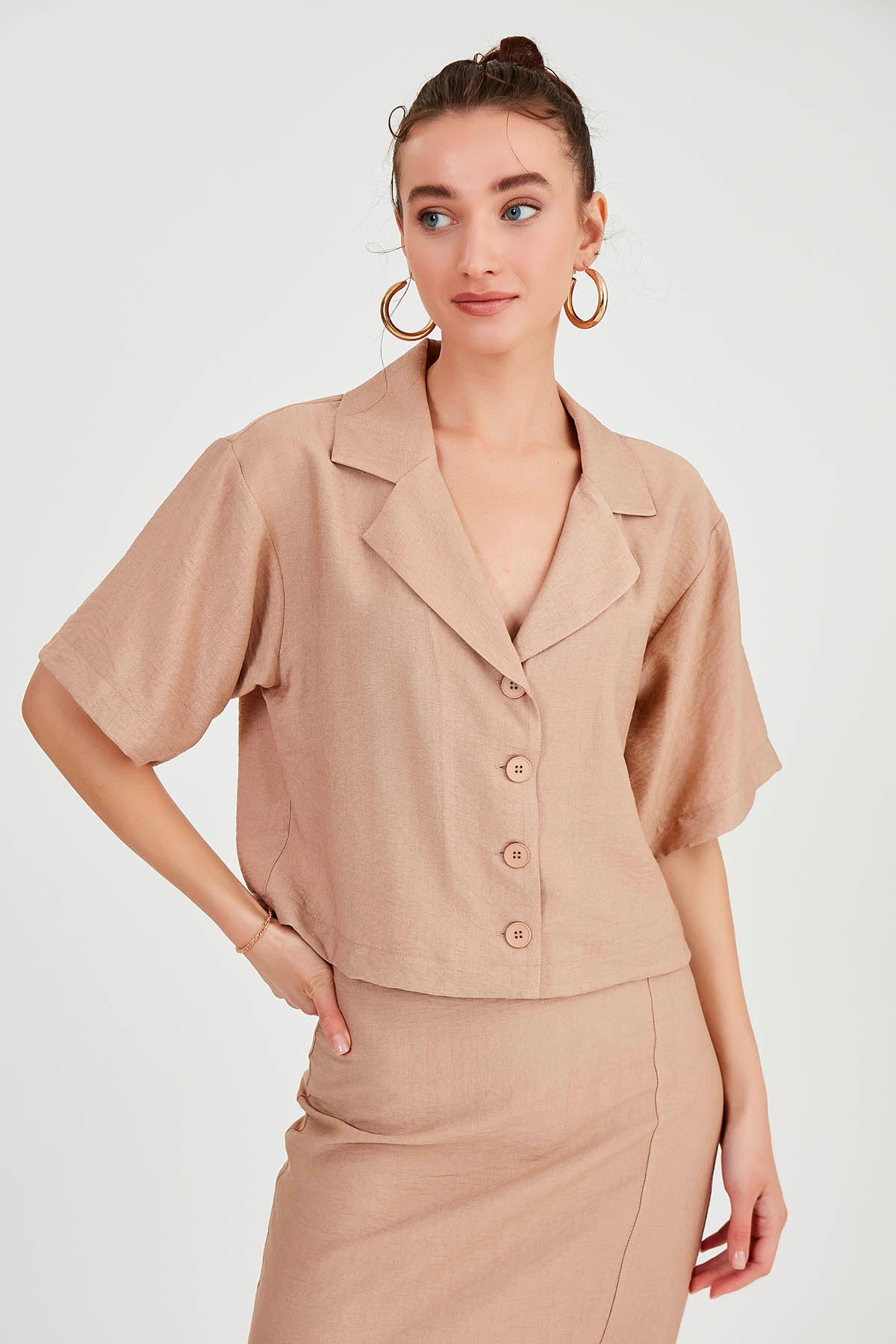 LOW SHOULDER LOOSE SHIRT