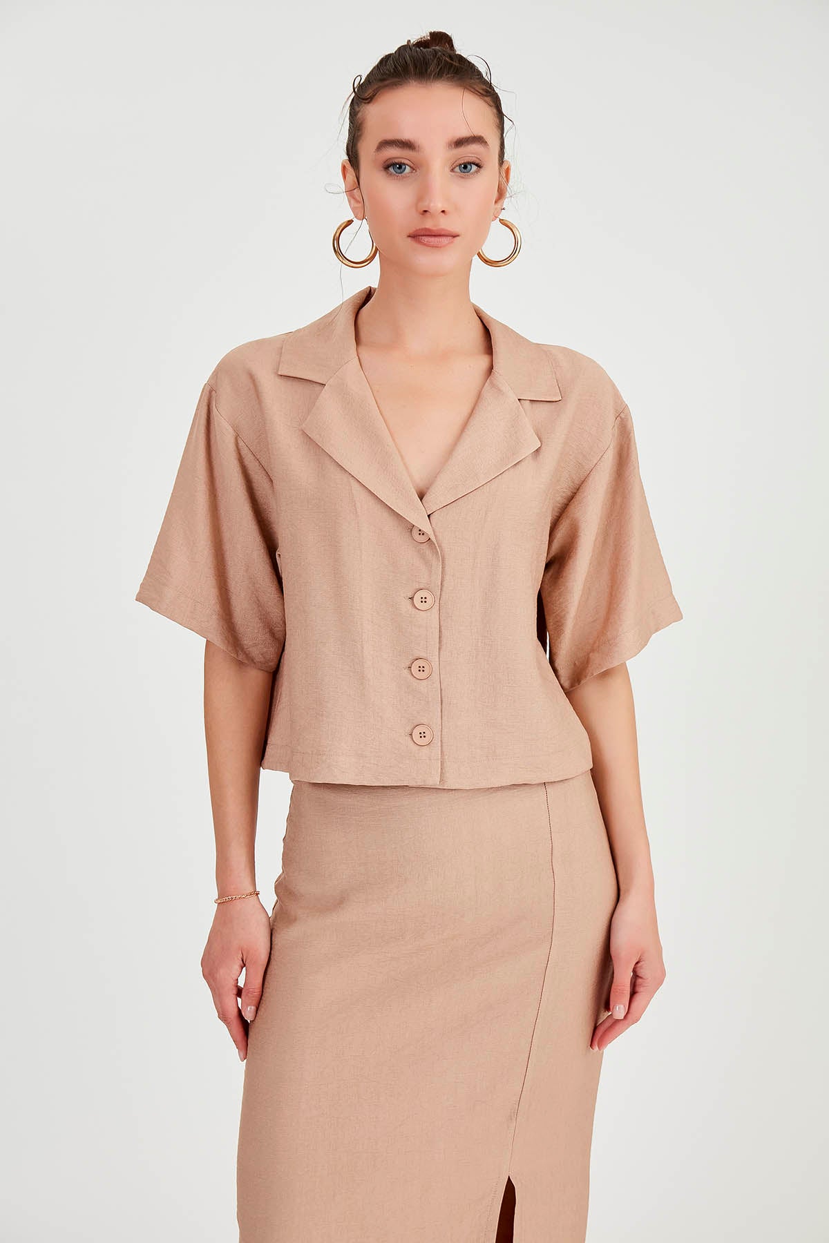 LOW SHOULDER LOOSE SHIRT
