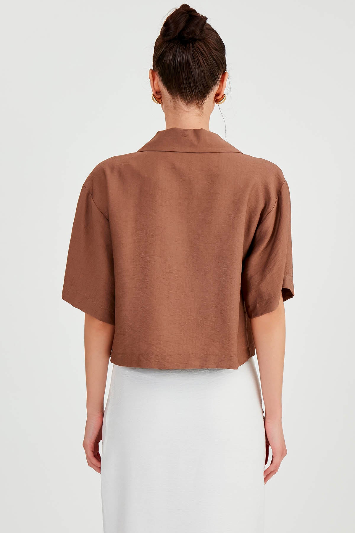 LOW SHOULDER LOOSE SHIRT