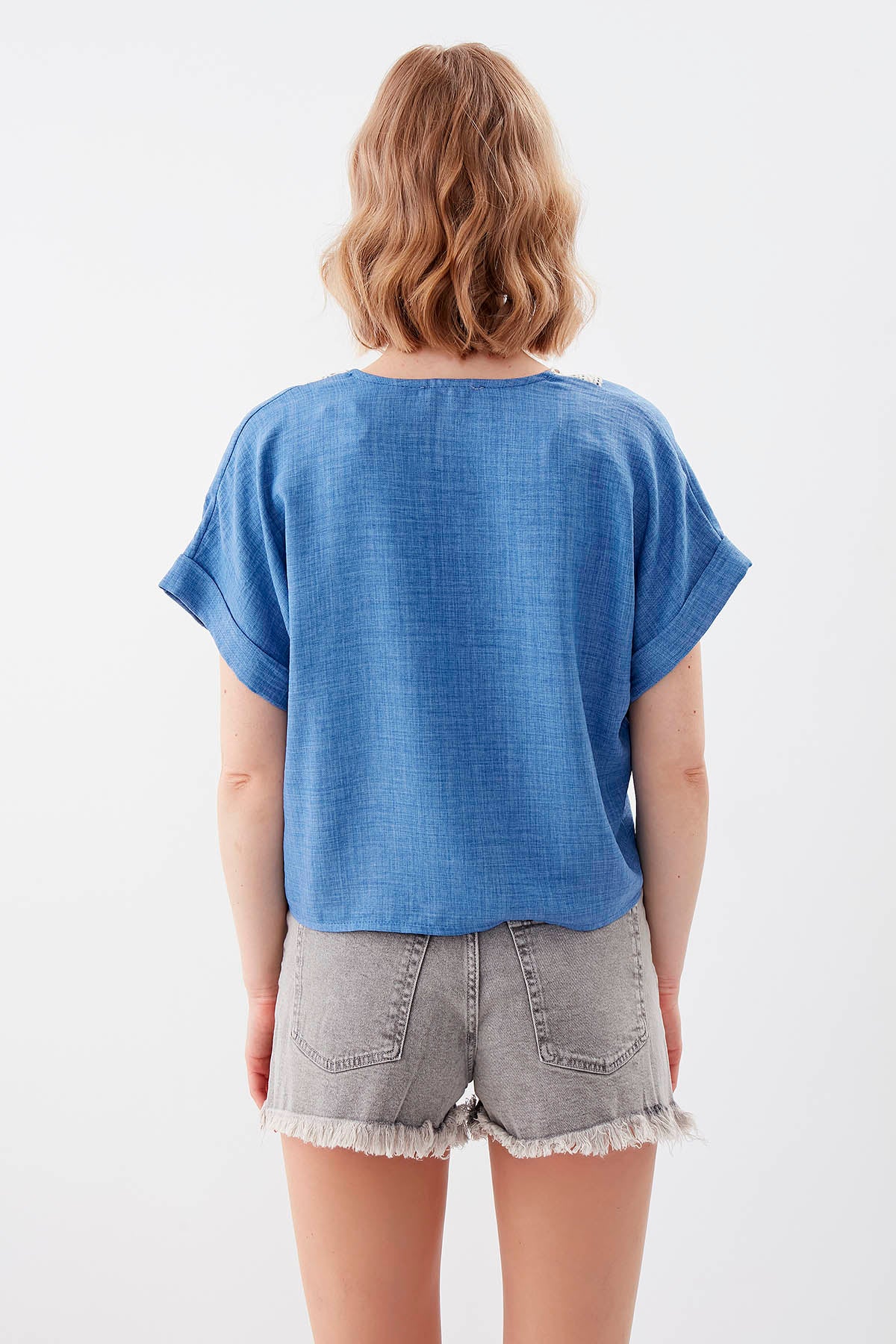 LOW SHOULDER V COLLAR PLEATED BLOUSE