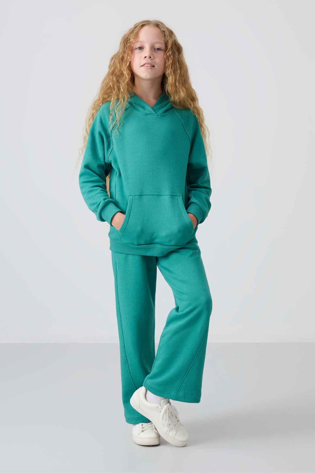 Cotton Fleece-Lined Soft Textured Standard Fit Embroidered Girls' Tracksuit Set - 75162