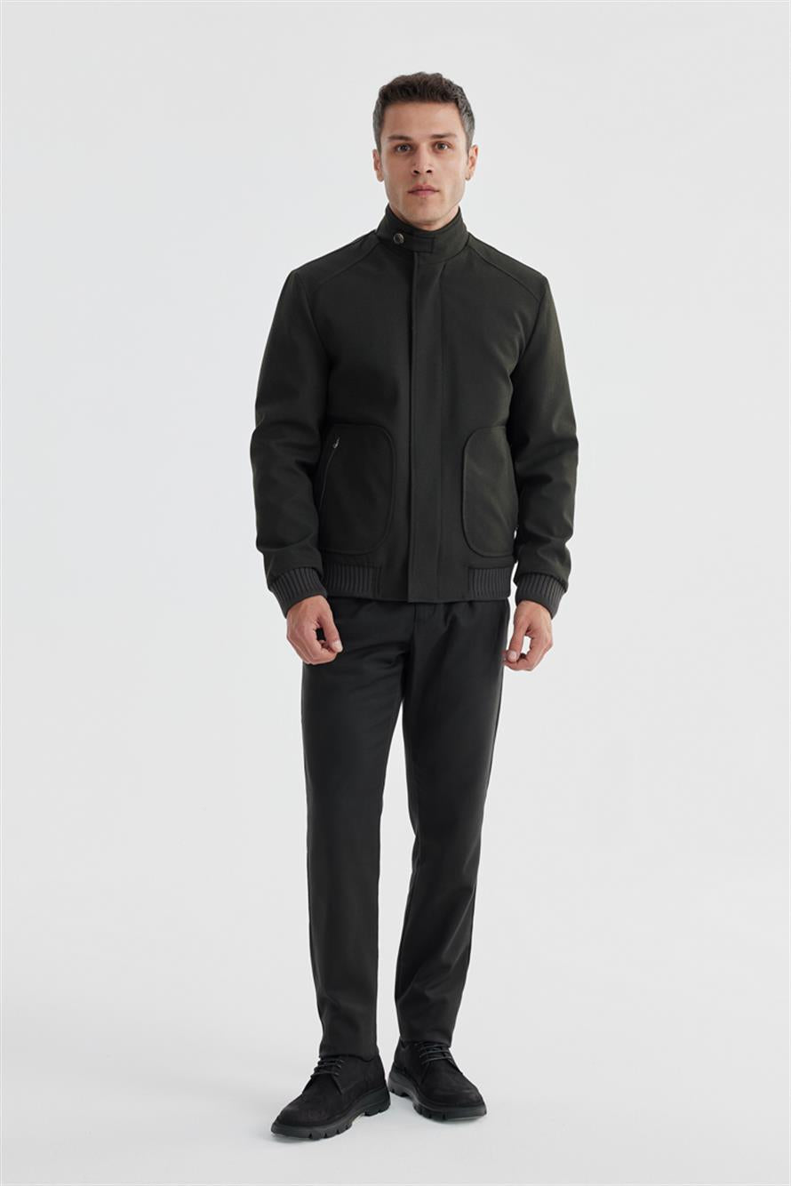 Green Comfort Fit With A Straight Collar Casual Jacket