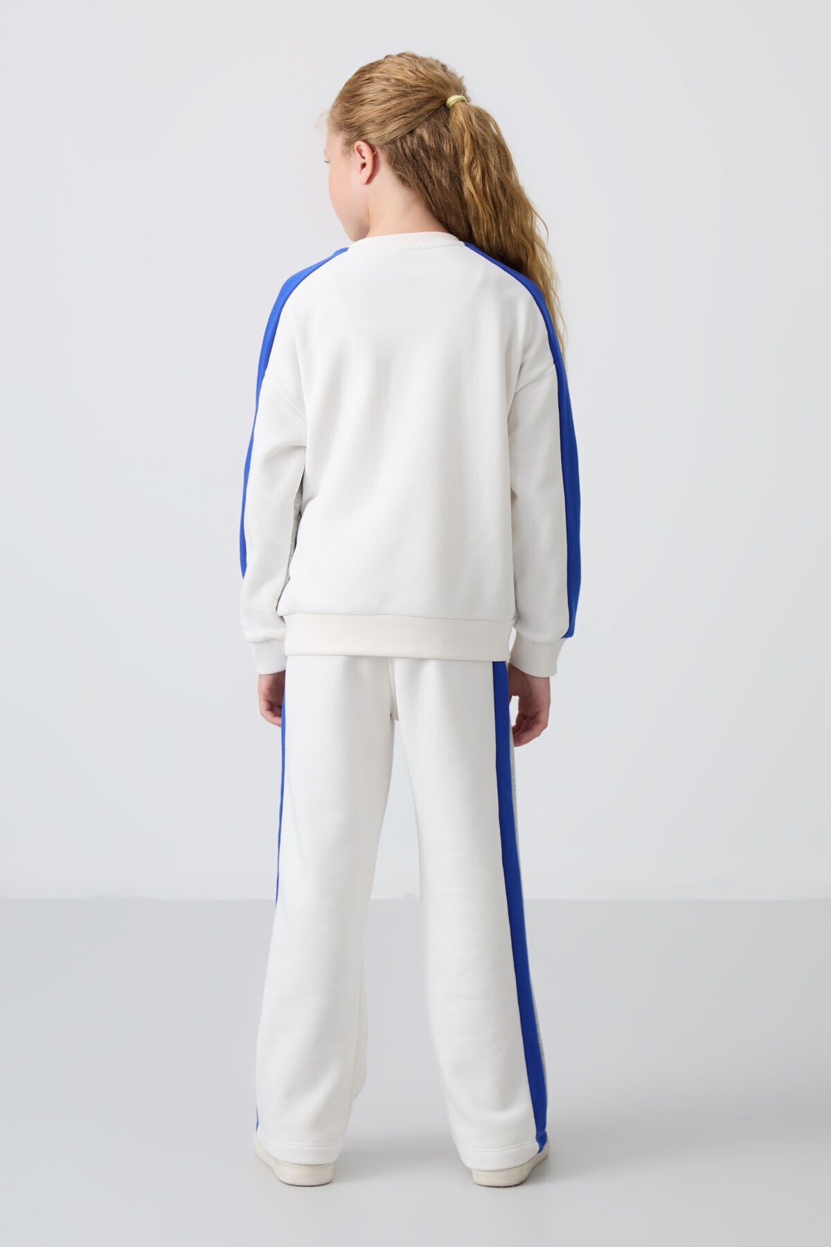 Light Beige Cotton Fleece-Lined Soft Textured Standard Fit Printed Girls' Tracksuit Set - 75165